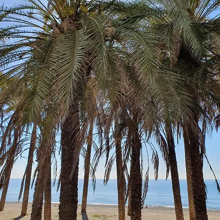 Bonito Estudio Carihuela Con Terraza, Wifi, Playa A 150 Metros Torremolinos Exterior photo
